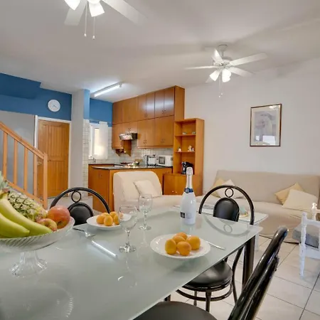 Ammos 20 Side Seaview בית נופש לרנקה