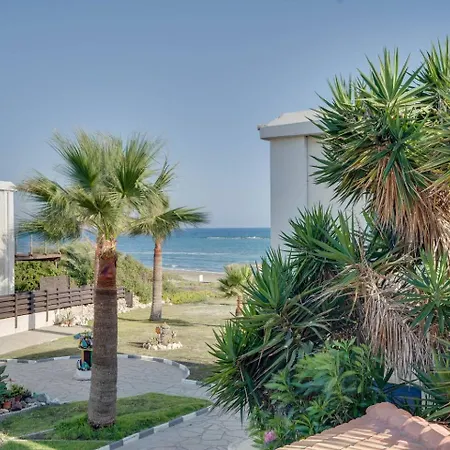 Ammos 20 Side Seaview לרנקה