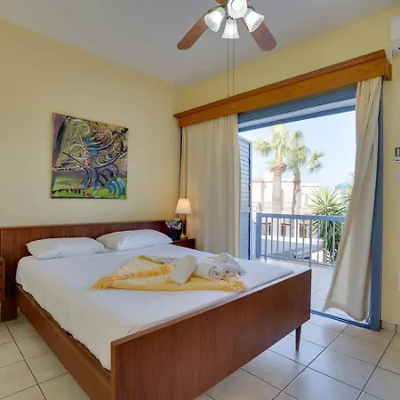 Ammos 20 Side Seaview * Ларнака