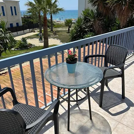 Дом отдыха Ammos 20 Side Seaview Ларнака