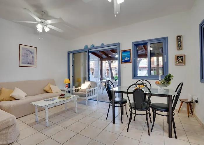 בית נופש Ammos 20 Side Seaview *