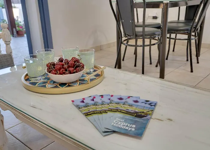 Ammos 20 Side Seaview לרנקה